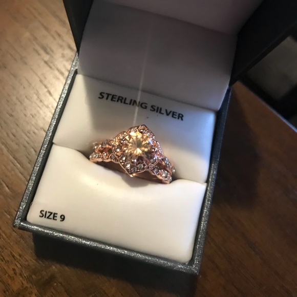 COPY - WEDDING RING SET. - Picture 4 of 8